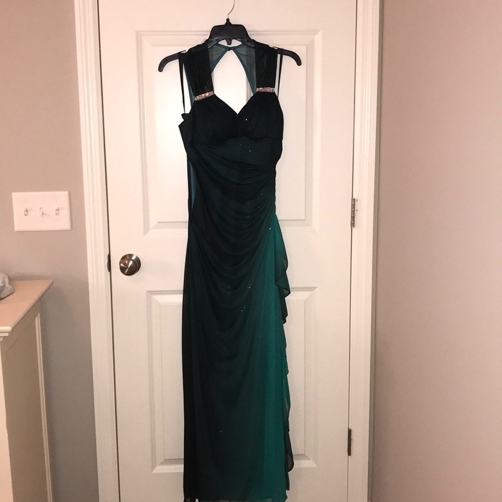 This is a very gently used prom dress. - Picture 1 of 2